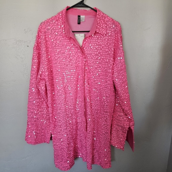 H&M Divided NWT Women's Medium Neon Pink Sequin Top Long Sleeve Button Front - Picture 1 of 7